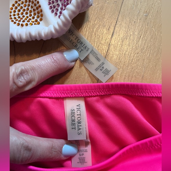 Victoria's Secret Bikini Set - Picture 2 of 2